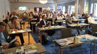 Konferenzteilnehmer auf Moderner Stadtverkehr 2020