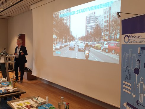 Moderner Stadtverkehr 2020