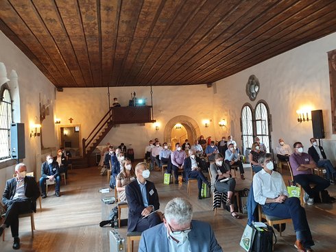 Moderner Stadtverkehr 2021, Foto Bernd Reuss